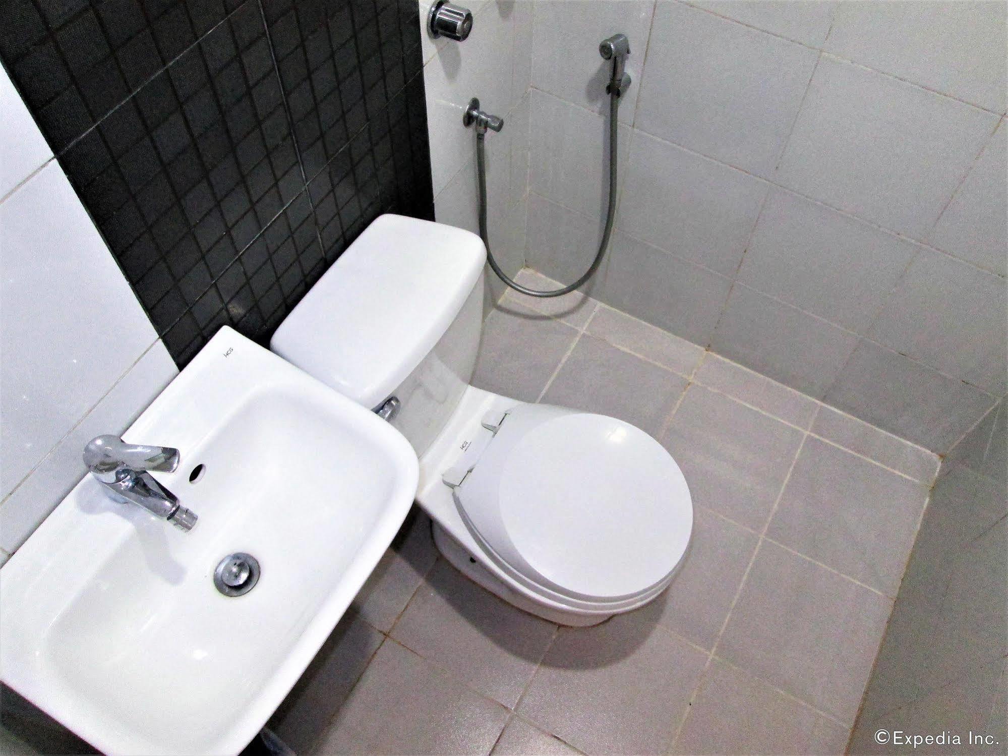 G-Galyx Inn Hotel Cagayan de Oro Exteriör bild