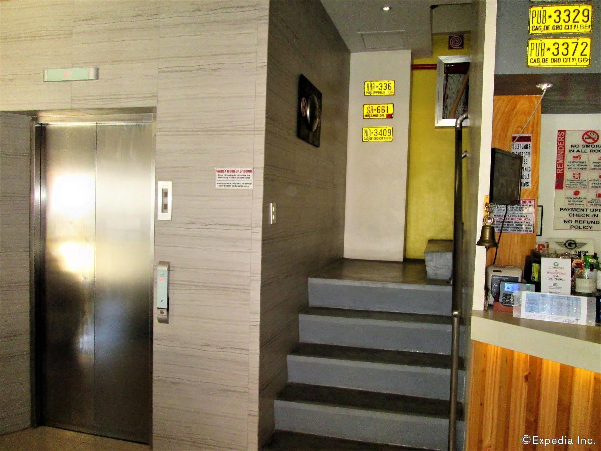 G-Galyx Inn Hotel Cagayan de Oro Exteriör bild