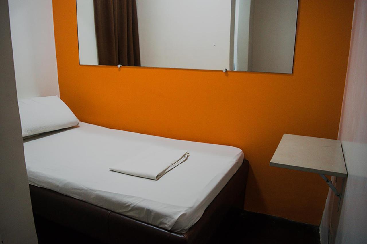 G-Galyx Inn Hotel Cagayan de Oro Rum bild